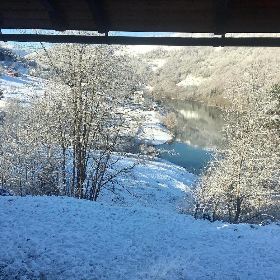 Cabana Baraj Apuseni Mountains Mihoesti Buitenkant foto